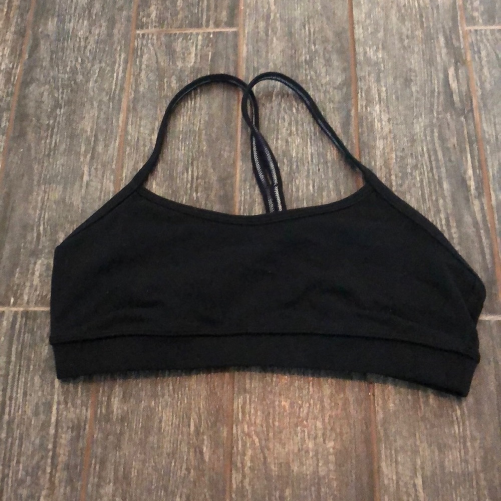 Lululemon sports bra size 6